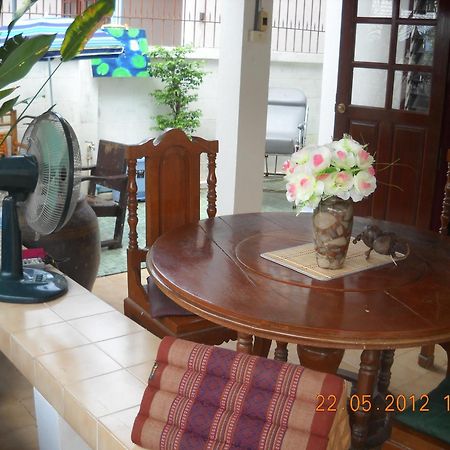 Srikrung Guesthouse Phra Nakhon Si Ayutthaya Exterior photo